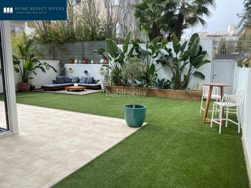 Foto 432e952d-78cc-4d91-9623-1b9f35a00139. Planta baixa amb calefacció aparcament piscina a Sitges