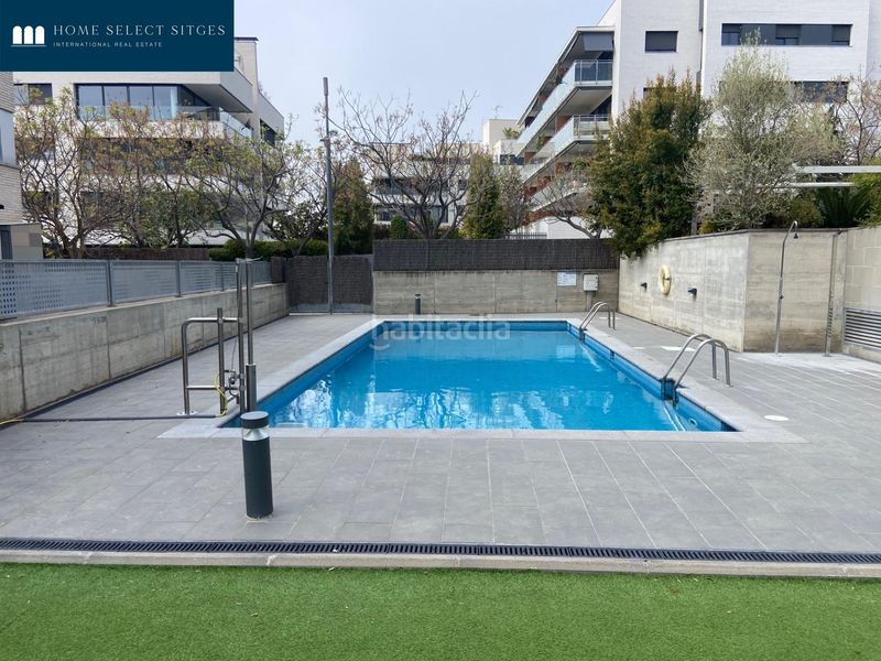 Foto 4cca07ca-0a8c-4c48-b6a4-8823fe9ec117. Planta baixa amb calefacció aparcament piscina a Sitges