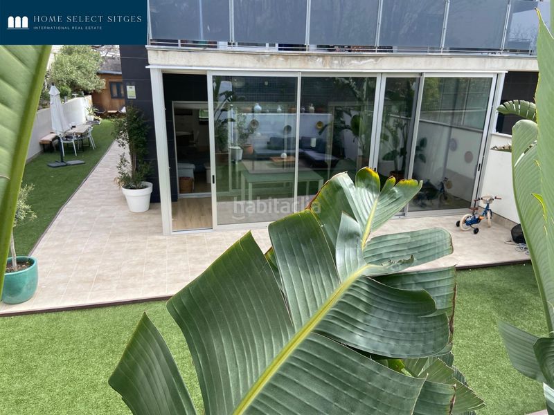 Foto 96dc8259-2a6a-4c6e-b3e7-d769782eb7ed. Planta baixa amb calefacció aparcament piscina a Sitges
