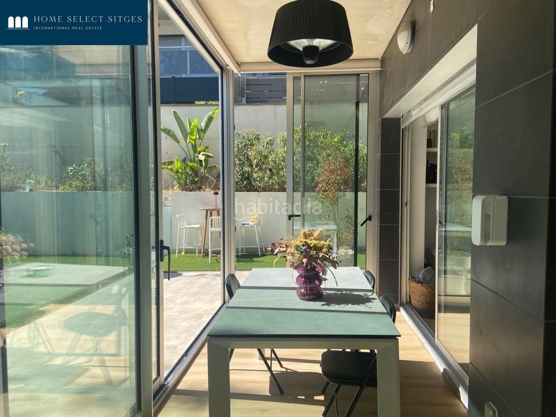 Foto a16fbc20-f7a3-4433-9686-70aa88885511. Planta baixa amb calefacció aparcament piscina a Sitges