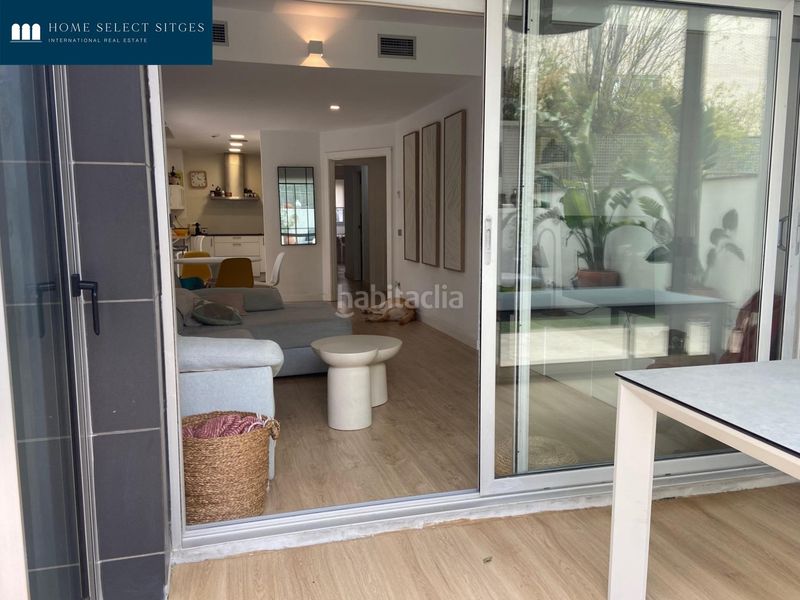 Foto d53bb23e-ce4f-4b3d-8e41-1fca0d5e68e5. Planta baixa amb calefacció aparcament piscina a Sitges