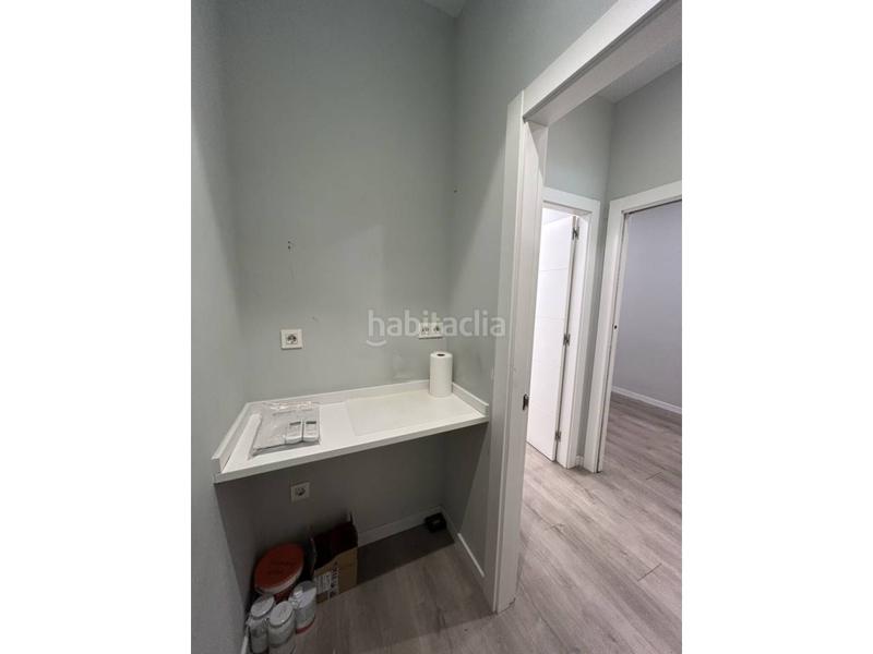 Foto c5e843bc-3572-450f-b04b-d73923d41531. Location local commercial dans Parque San Francisco - Uría Oviedo