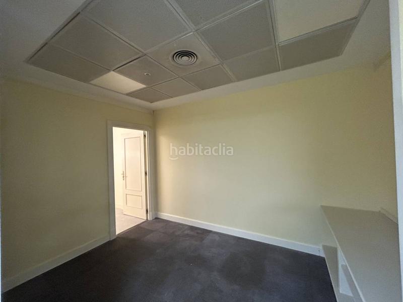 Foto eaec0fc2-64c2-4bde-ab2b-c7da737821a8. Miete büro in Parque San Francisco - Uría Oviedo