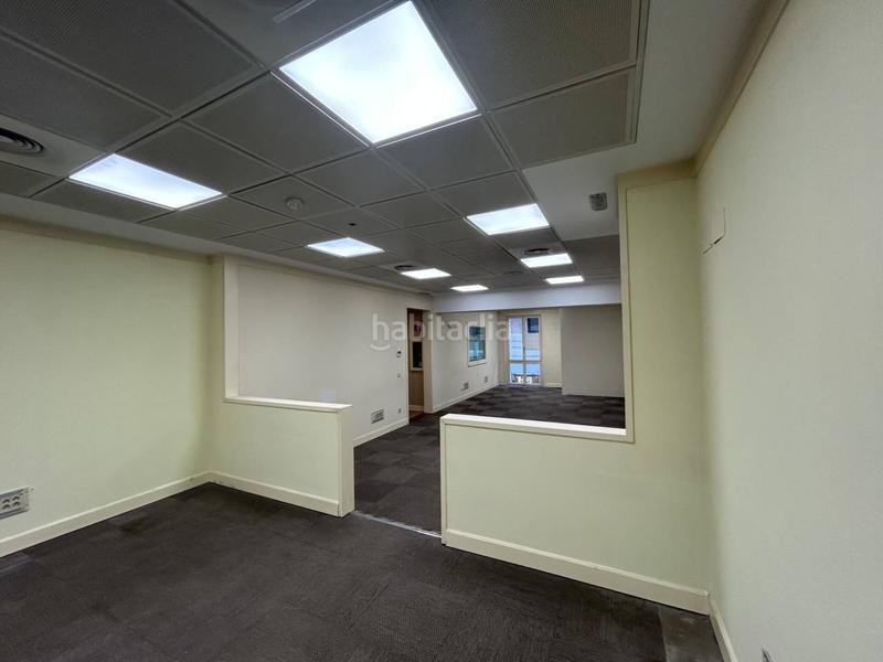 Foto 0ad969da-2940-49be-8414-d598e604c9e8. Rent office space in Parque San Francisco - Uría Oviedo