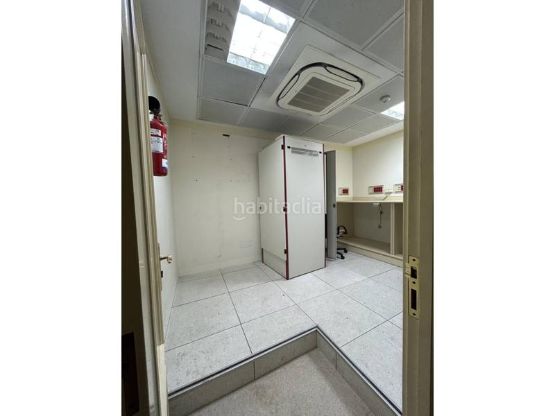 Foto b3ab4187-5846-4deb-b1c6-fc98d7d74e29. Rent office space in Parque San Francisco - Uría Oviedo