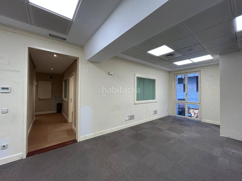 Foto c43d8145-f789-4d7a-9bf5-a247953f1957. Rent office space in Parque San Francisco - Uría Oviedo