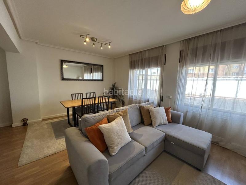 Foto f526997a-5fd6-4bd7-94ec-2bb95e53ee34. Appartamento con riscaldamento in Salesas - Foncalada - Campoamor Oviedo