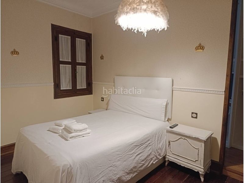 Foto 00f8dcb8-e7a2-4a46-b069-55a13ffe5bbb. Casa aparellada amb calefacció a Lena