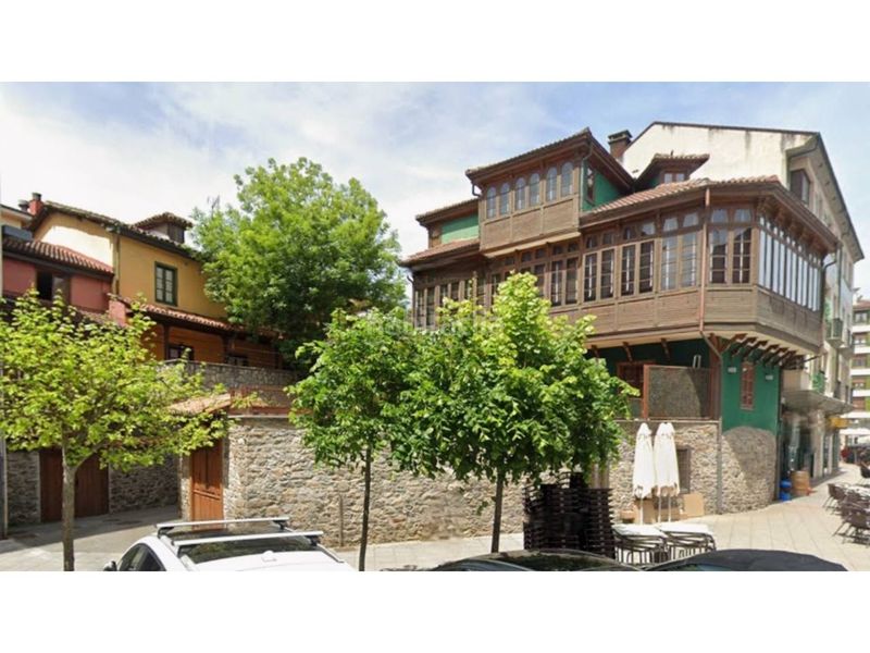 Foto 966f765b-b686-4f7e-994b-e9f4a095f499. Casa aparellada amb calefacció a Lena