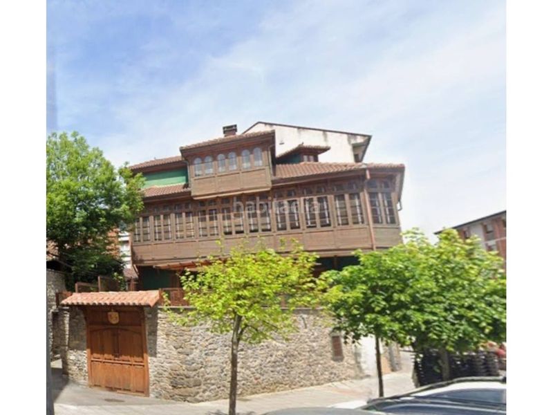 Foto d3ffa44b-c97b-4659-bf05-18492c85c43b. Casa aparellada amb calefacció a Lena