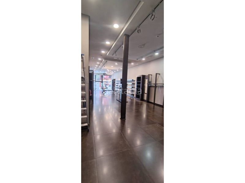 Foto e8642dc0-0f53-47b6-9310-a9a07b6437f4. Local comercial a Centro Avilés