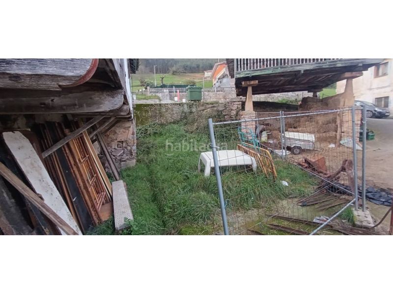 Foto 3113e074-b341-4174-90ff-e38f1edbcefb. Casa adossada a Llanera