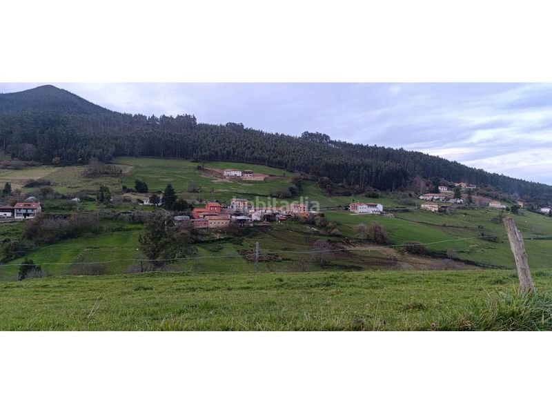 Foto 318aa394-ec8f-4fc1-87e6-79677a30e9e8. Casa adossada a Llanera