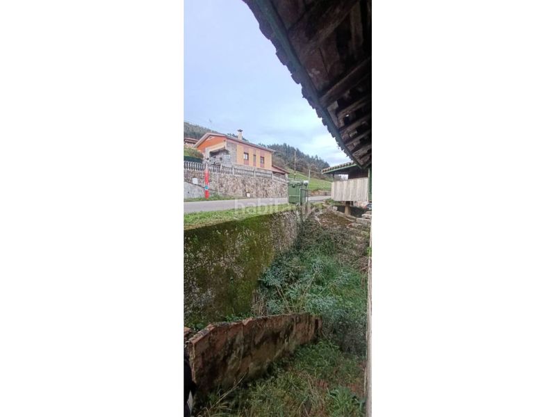 Foto 86b01e24-af2a-4ea5-8d1f-fdceea7baac3. Casa adossada a Llanera