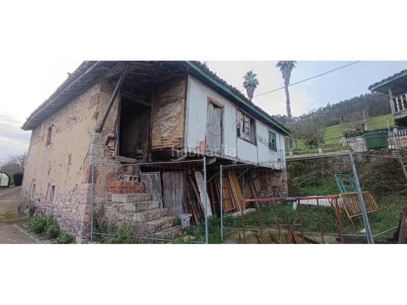 Foto eec89686-5ed5-4e11-8290-003960ac4e76. Casa adossada a Llanera