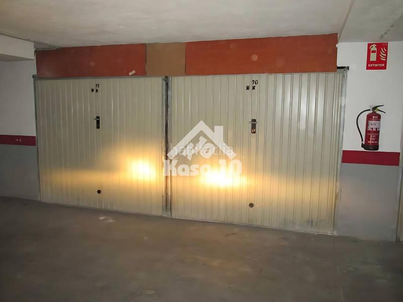 Foto 5c9e72cb-958d-496f-b8f6-fbd7b96ef770. Parking voiture dans Ibi