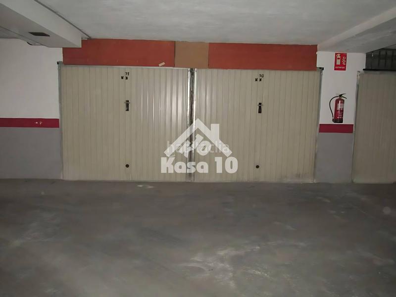 Foto 94d4ee55-8f27-433c-b6d1-9feb1abdd533. Parking voiture dans Ibi