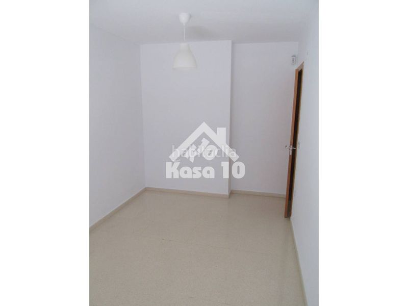 Foto 259429da-ef34-4395-a9a4-713d456ed07c. Flat with heating parking in Ibi