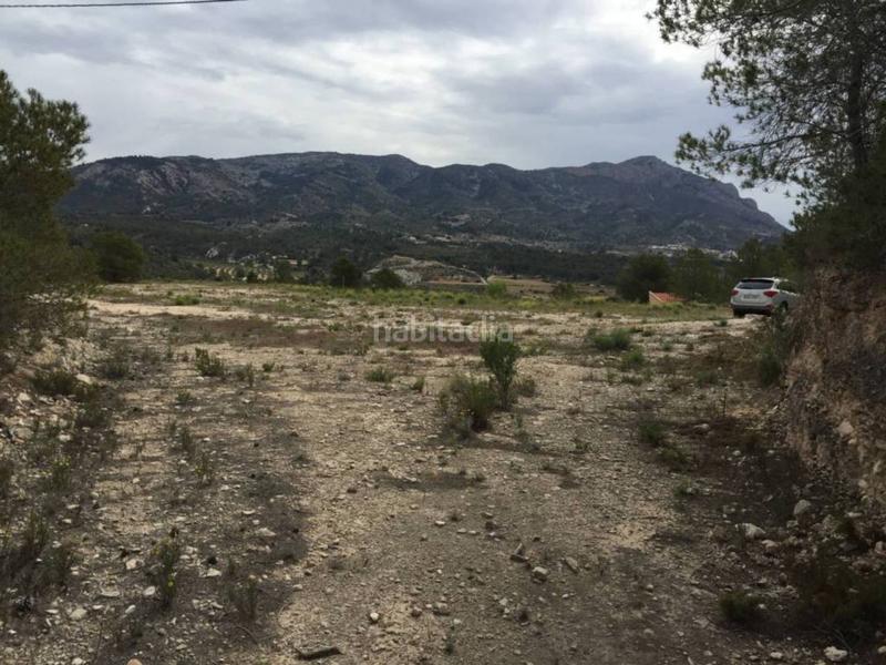 Foto bcc65b50-abd5-4742-ae33-051feac981d1. Residential plot in Tibi