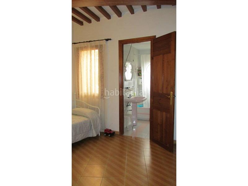 Foto d6d3132c-101e-4fcf-8f73-f2d491b33749. Casa con riscaldamento parcheggio in Onil