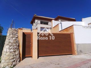 Xalet  Avenida riu de les caixes. Chalet independiente de lujo en ibi.