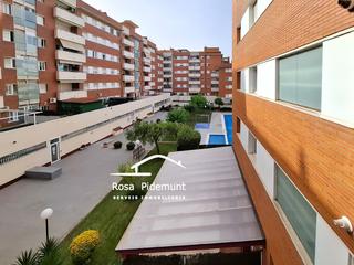 Appartement  Carrer de pere codina i mont. Gran piso en fenals!!!