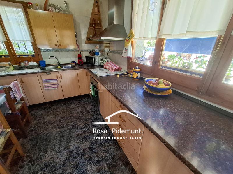 Foto 49027aa8-dbba-425e-a3f3-2d0a2e0efeb9. Casa con camino parcheggio piscina in Aiguaviva Parc Vidreres