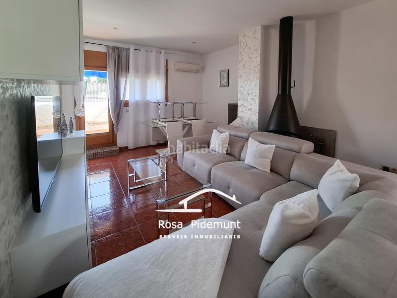 Foto 535cc29a-8272-40d9-8372-075204132f25. Casa con camino parcheggio piscina in Aiguaviva Parc Vidreres