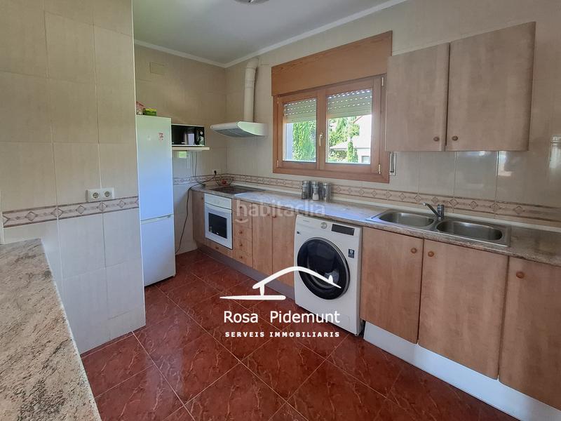 Foto 8a487377-42ad-4366-86c5-6bfb46306e02. Casa con camino parcheggio piscina in Aiguaviva Parc Vidreres