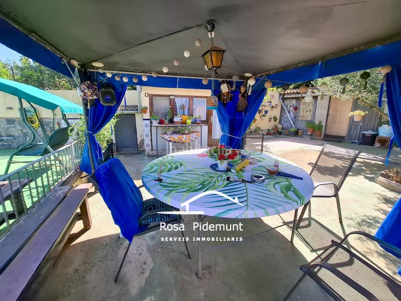 Foto eec8c02e-0a0e-4542-a630-2b4d3b8fa110. Casa con camino parcheggio piscina in Aiguaviva Parc Vidreres