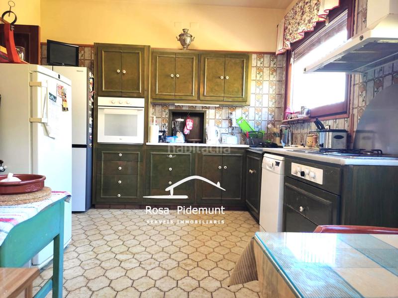 Foto 11850cb0-45a2-42de-be09-03a8b65c60ae. Chalet with fireplace heating parking pool in Roca Grossa Lloret de Mar