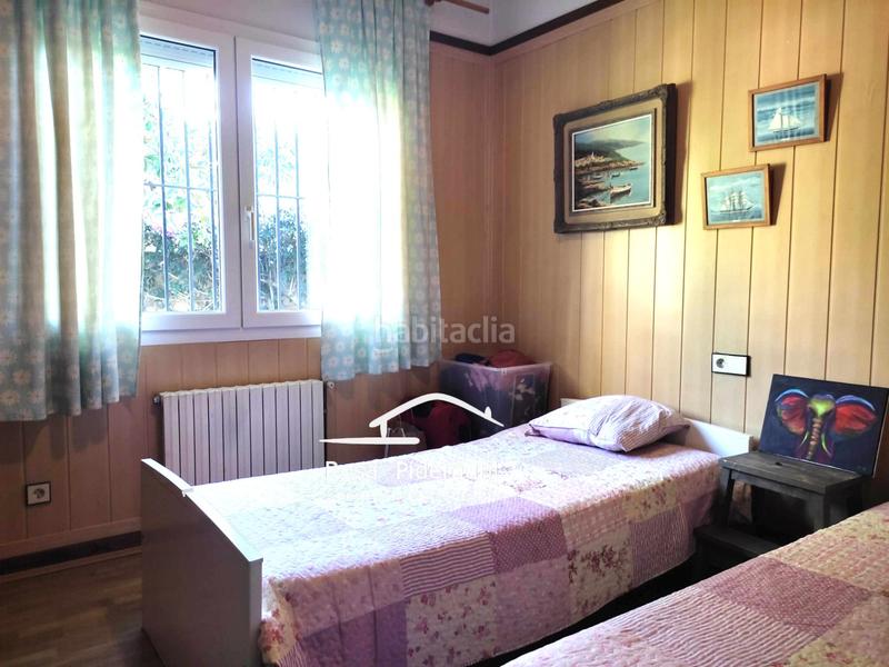 Foto 13a00596-892c-4575-b49b-214cde1e0804. Chalet with fireplace heating parking pool in Roca Grossa Lloret de Mar