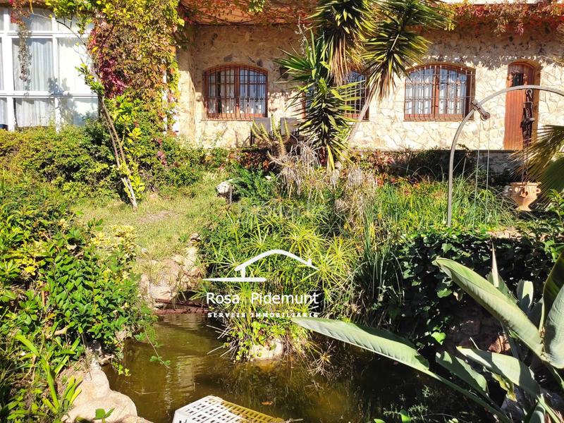 Foto 7a772b0e-c654-43eb-a1ef-1c1721215240. Chalet with fireplace heating parking pool in Roca Grossa Lloret de Mar