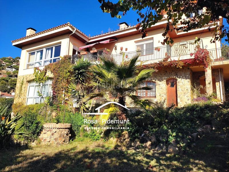 Foto 84c10c09-76c1-4101-8f5c-e2a952d55d73. Chalet with fireplace heating parking pool in Roca Grossa Lloret de Mar