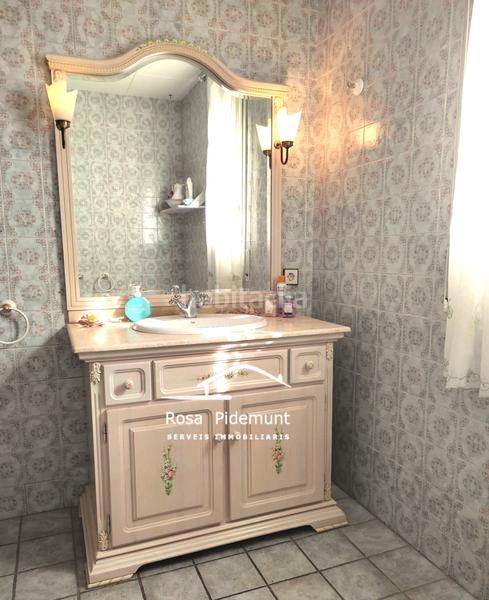 Foto 968a7124-1c08-4aa0-9aab-3eebbe7df425. Chalet with fireplace heating parking pool in Roca Grossa Lloret de Mar