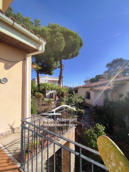 Foto b4208d0f-41be-4adc-a65f-f9ad41606596. Chalet with fireplace heating parking pool in Roca Grossa Lloret de Mar