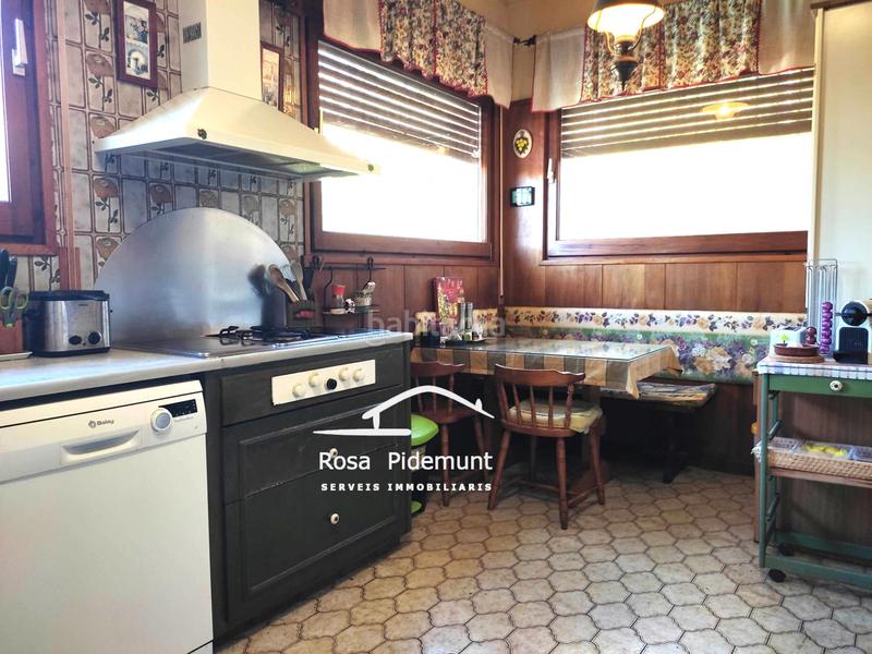 Foto b4250f7d-15a2-4122-8821-575f479878d2. Chalet with fireplace heating parking pool in Roca Grossa Lloret de Mar