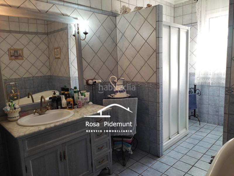 Foto cfdb3830-2e05-4e40-91c8-eebf8da5d419. Chalet with fireplace heating parking pool in Roca Grossa Lloret de Mar