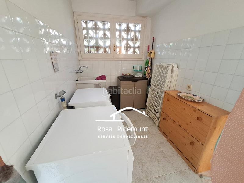 Foto e27362cf-28d7-4f5e-94b1-bf00cfb90253. Xalet amb xemeneia calefacció aparcament piscina a Blanes