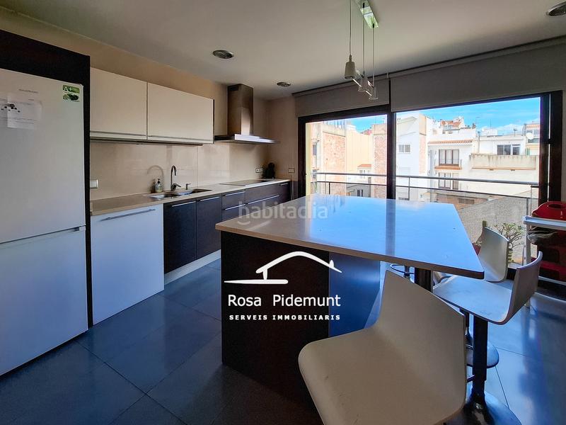 Foto f0eb5734-9c00-4c4a-af58-a0ff9f7767e4. Reihenhaus mit kamin heizung parking in Centre Blanes