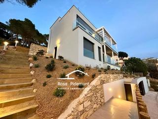 Casa  Carrer valència. Casa-chalet de obra nueva!!!