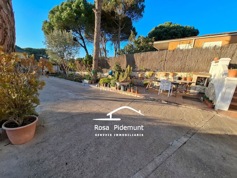 Foto b0c02e1d-ff17-40b5-87c7-86bf6e25582d. Casa amb xemeneia calefacció aparcament piscina a Vidreres