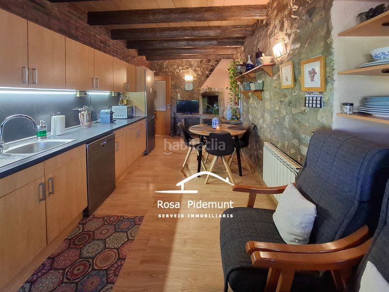 Foto e102cd04-2fd5-4c97-a859-55ae3d0d4877. Casa adossada amb xemeneia calefacció aparcament a Palafolls