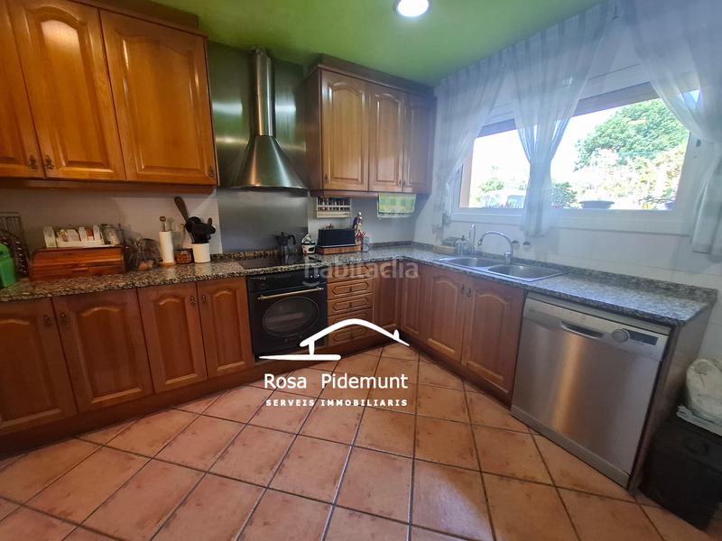 Foto 0db4840d-7127-44a2-a7cc-7599cb378a97. Chalet con camino riscaldamento parcheggio piscina in Maçanet de la Selva