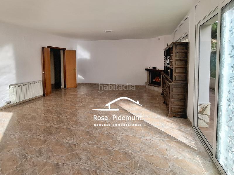 Foto 8413282f-2218-42e5-bdb5-d5dac0e8fb11. Casa con camino riscaldamento parcheggio piscina in Lloret de Mar