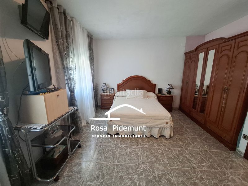Foto 1f155dc0-d02e-408b-9497-5c195216c2ff. Xalet amb xemeneia calefacció aparcament a terrabrava - Tordera parc Tordera