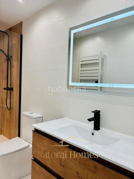 Foto a8853ce6-b018-443d-80a0-97c4251d15ec. Pis a Sant Antoni Barcelona