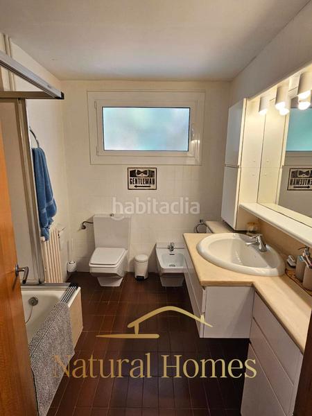 Foto 704a1150-809f-4729-9313-840c7ee67d97. Miete zweistöckige wohnung mit kamin heizung parking pool in Sant Vicenç de Montalt