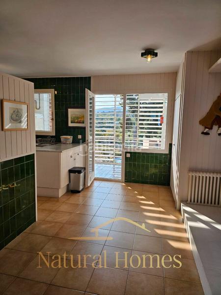 Foto d19f8398-ec1e-4fcd-aa7e-b0ec1c311d08. Miete zweistöckige wohnung mit kamin heizung parking pool in Sant Vicenç de Montalt