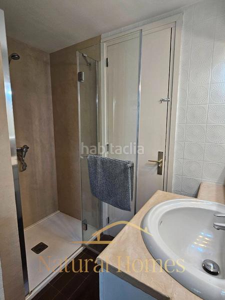 Foto e12fc8c8-7f84-4a3b-9e9e-ba6492499298. Miete zweistöckige wohnung mit kamin heizung parking pool in Sant Vicenç de Montalt